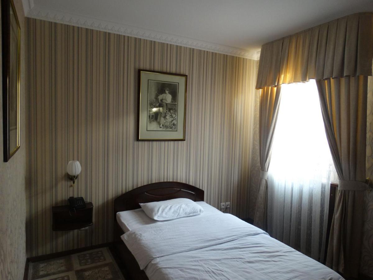 Nur M Hotel Taskent Exterior foto