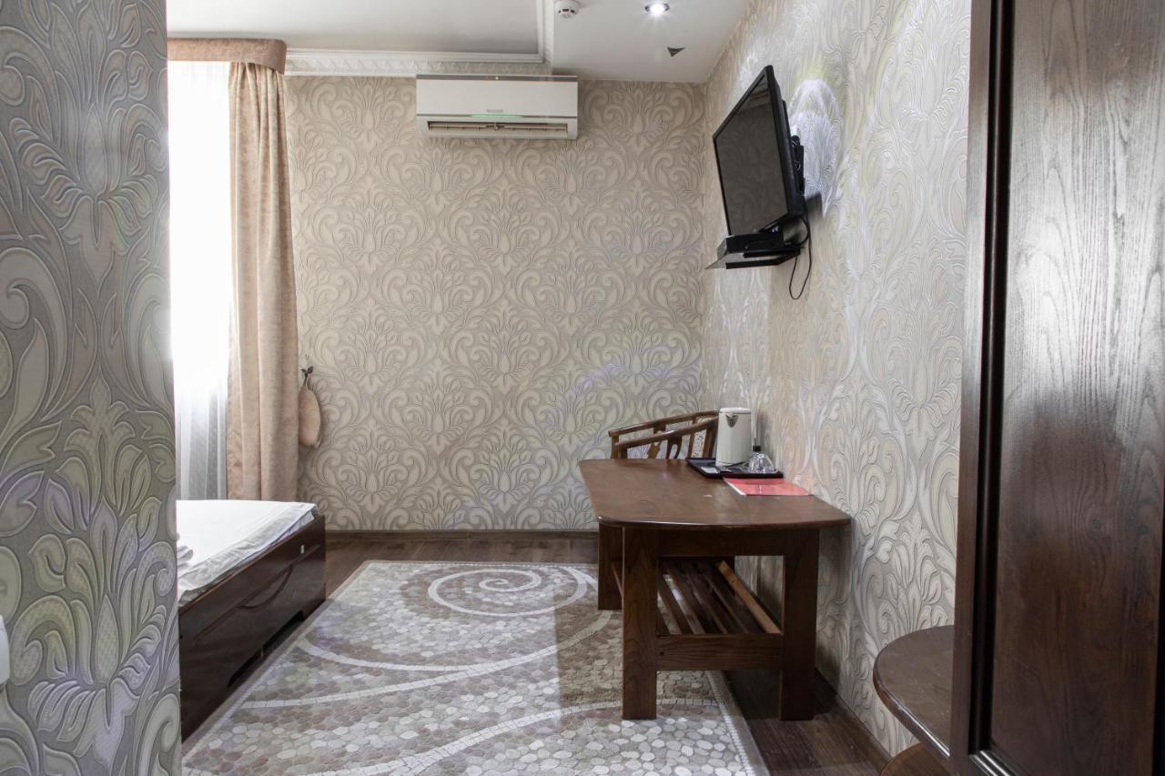 Nur M Hotel Taskent Exterior foto