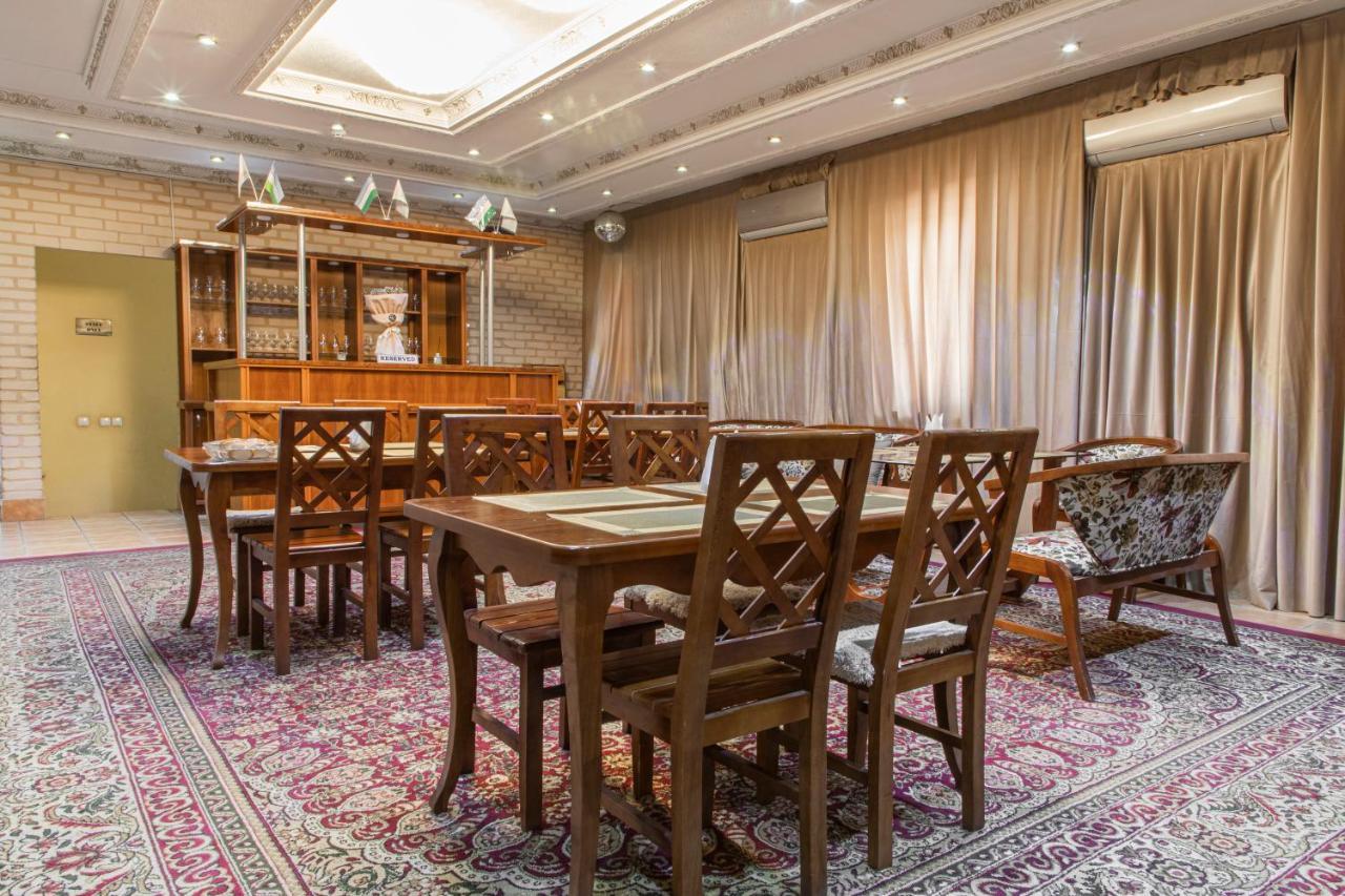 Nur M Hotel Taskent Exterior foto